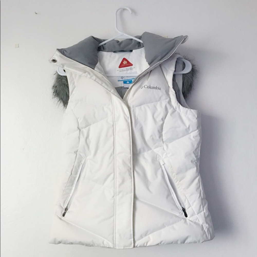 Columbia White Lay D Down Omni-Heat Vest.